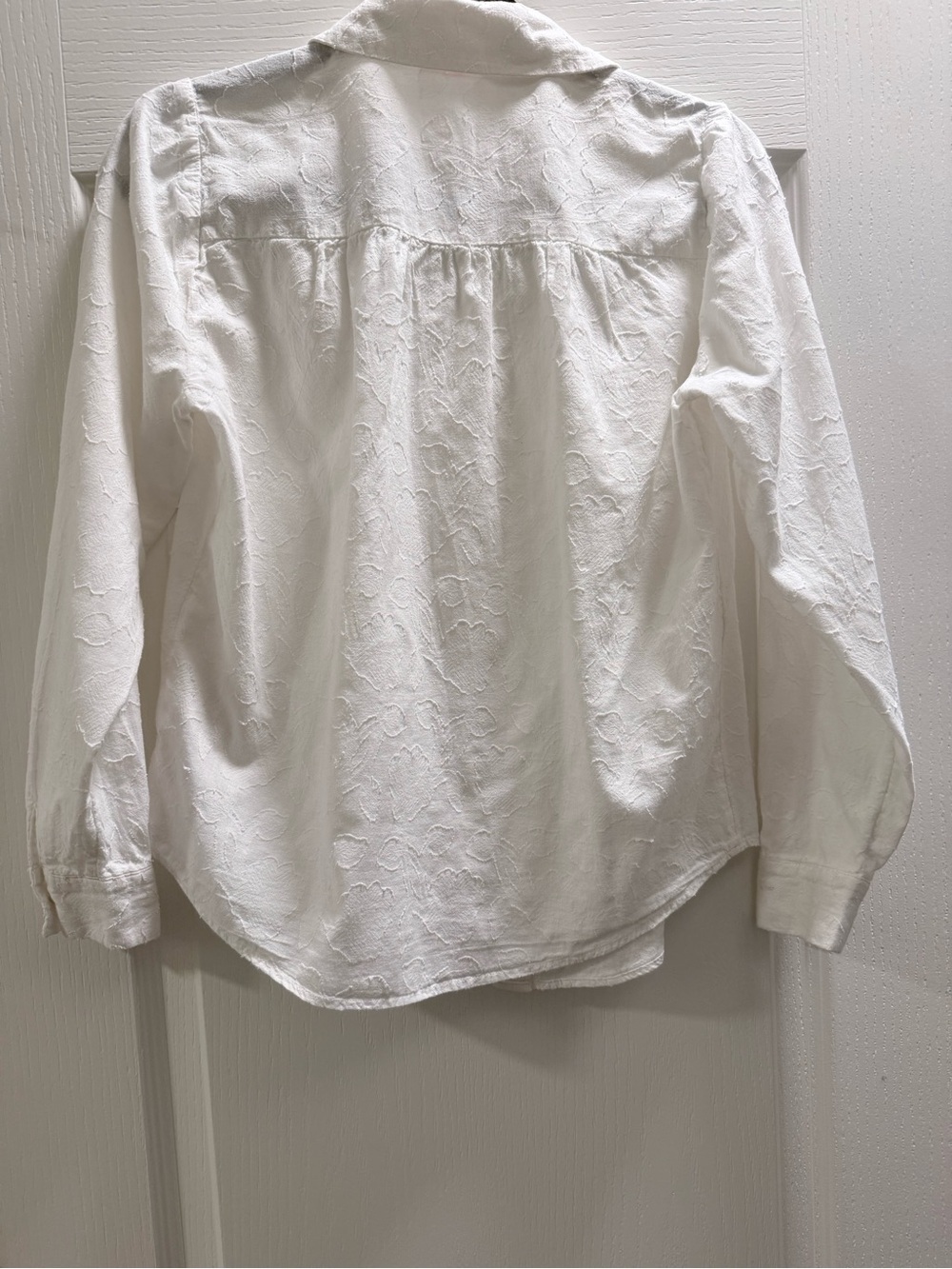 LC Lauren Conrad White Textured Button Front Top - Picture 2 of 7
